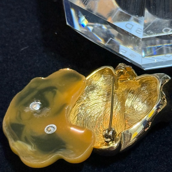 Vintage Gold and Green Frog Brooch - Picture 8 of 12